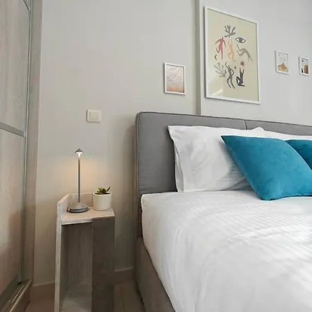 Margarita Flat * Tripoli